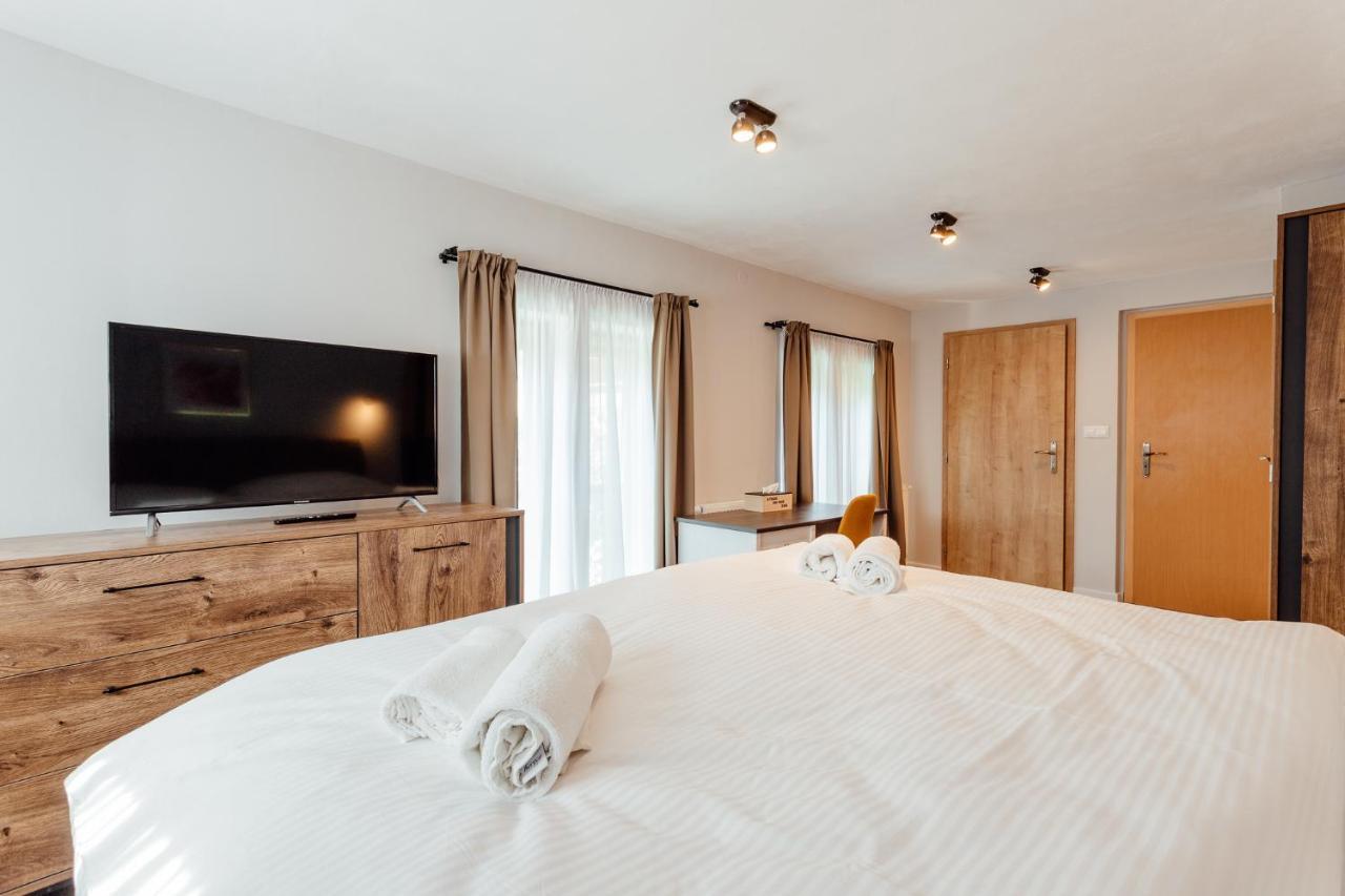Aparthotel Botanicky Dvor Banská Štiavnica Exterior foto