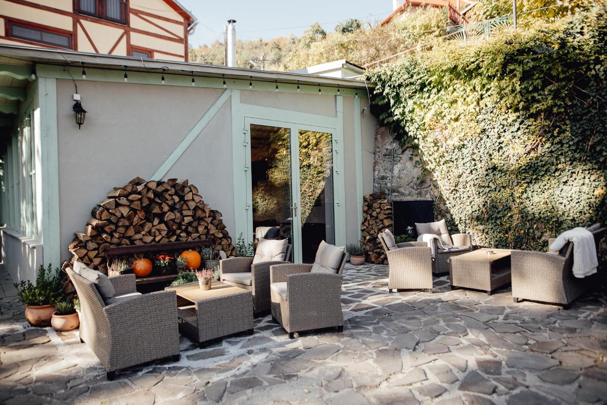 Aparthotel Botanicky Dvor Banská Štiavnica Exterior foto